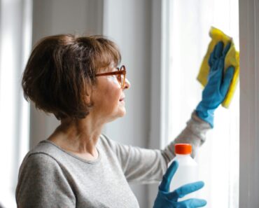 the absolute best and properly way to cleaning inside and out windows.